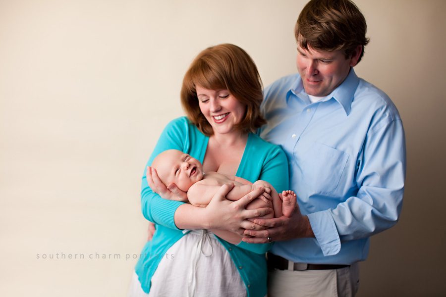 family portraits with newborn by knoxville photographer southern charm portraits