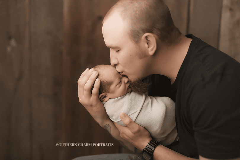 family with newborn portraits knoxville