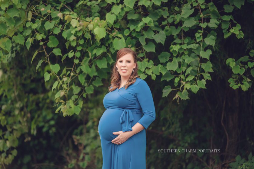 Best maternity photographer in Knoxville TN 