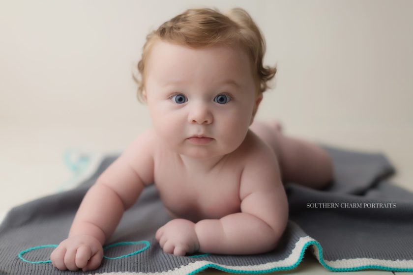 baby milestone photographer in knoxville, tn 