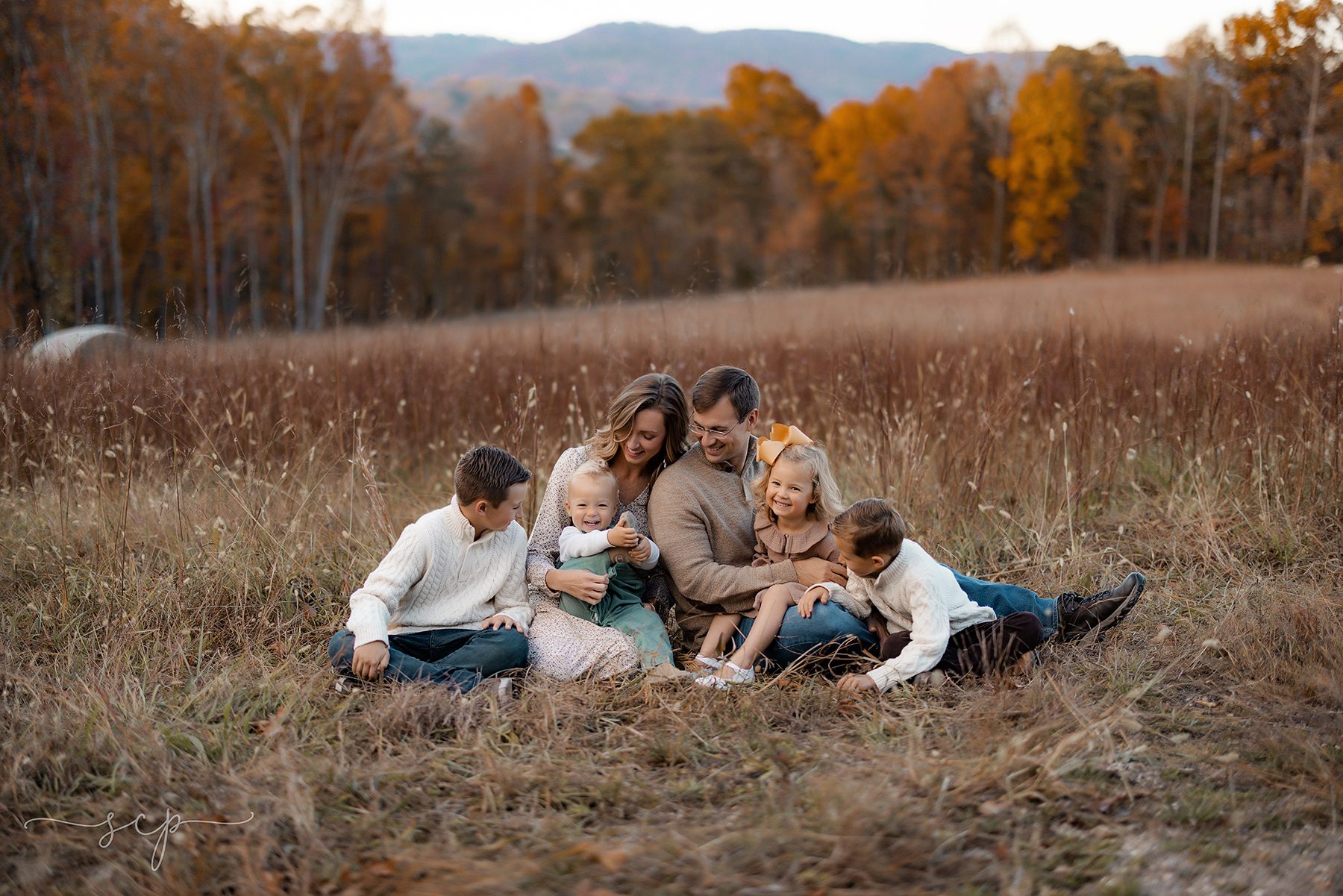 knoxville family getting fall pictures 